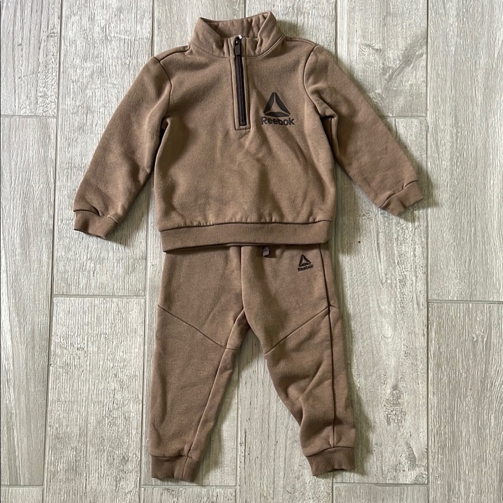 Toddler Brown Reebok Fleece Sweatsuit, Size 2T